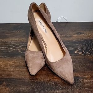 Zigi soho brand, size 9M, tan color.